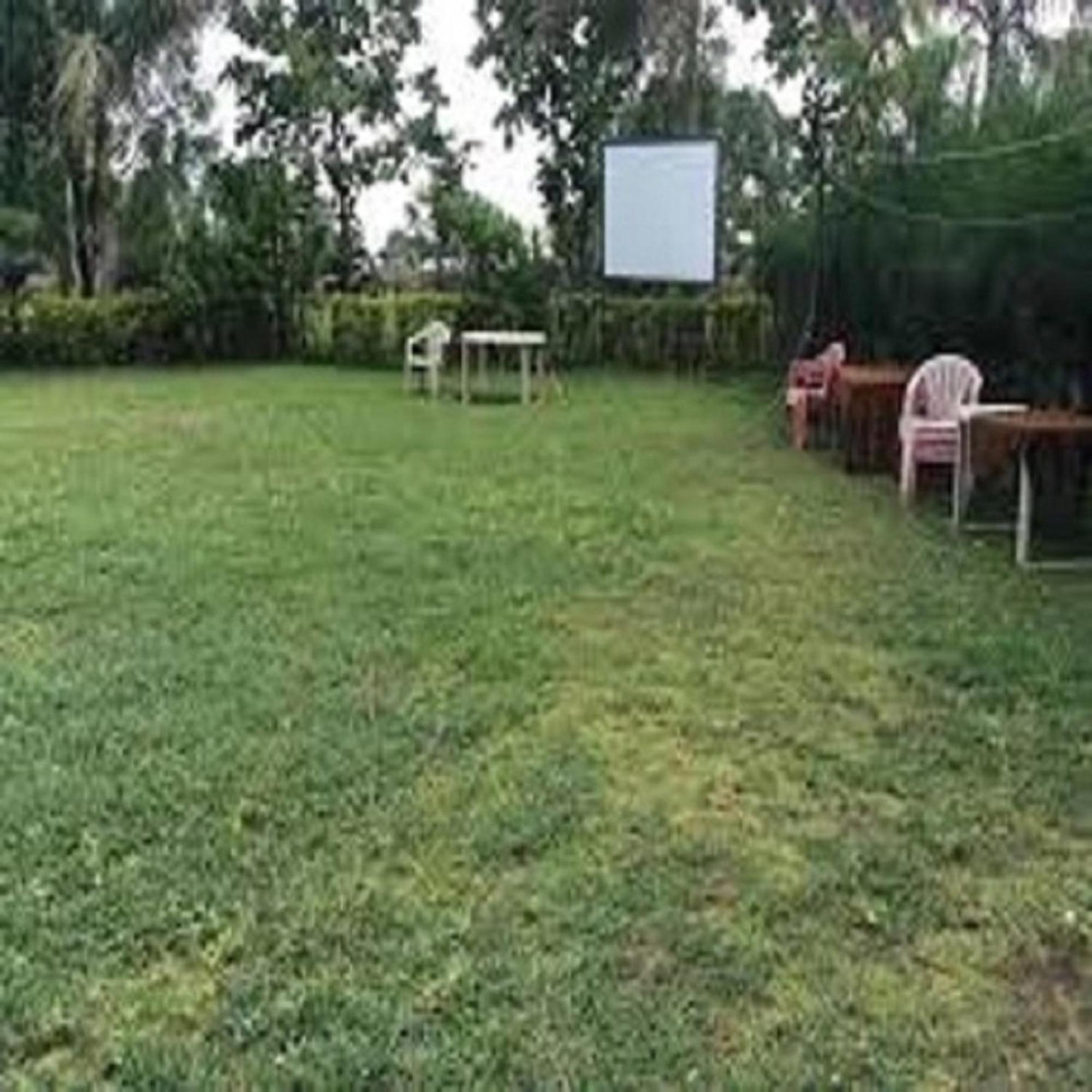 Hotel Metro Palace Resort Karjat Buitenkant foto